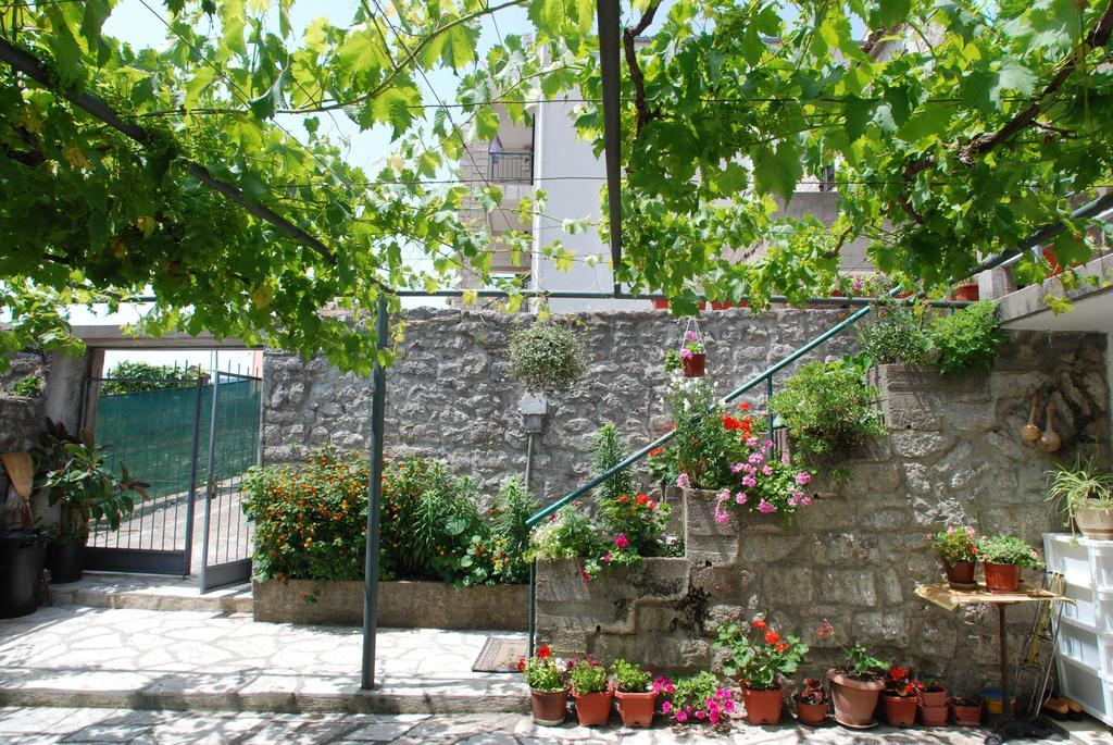 Apartments Slavica Rafailovici Budva Exteriör bild