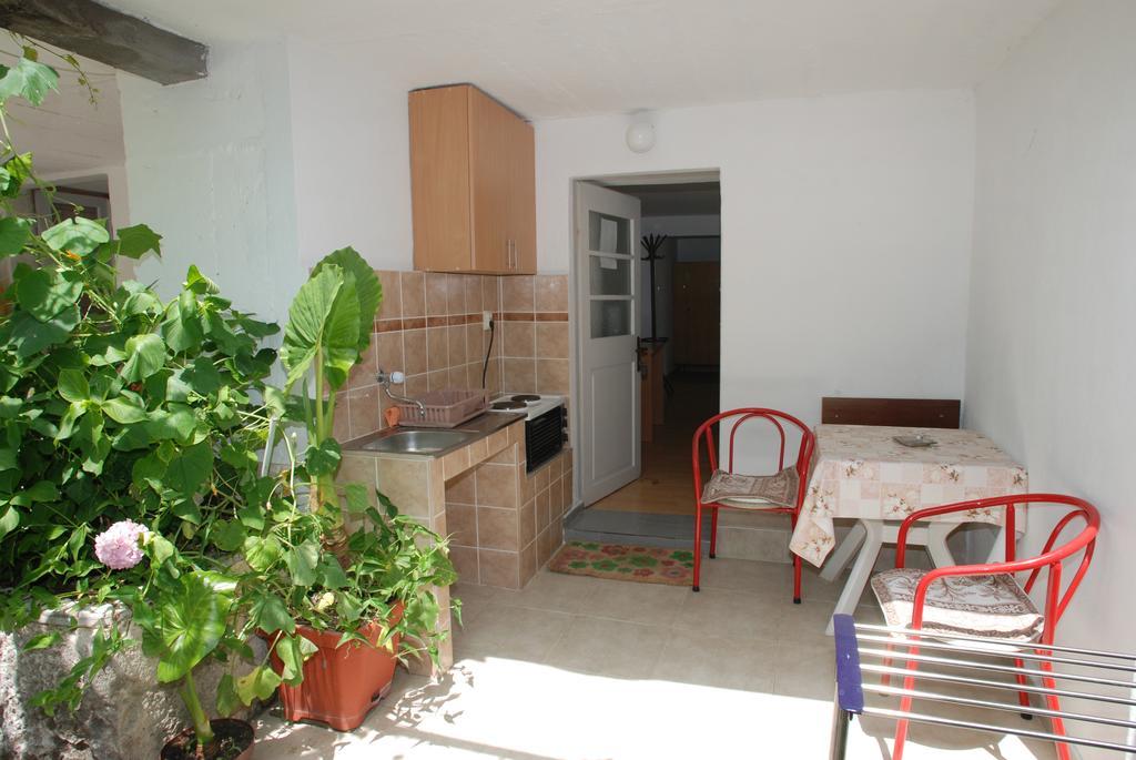 Apartments Slavica Rafailovici Budva Rum bild